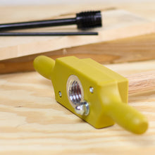 Load image into Gallery viewer, Plastic Jig Dowel Thread Tap Kit 1-1/2in x 6TPI Threading Box and Tap