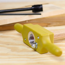 Load image into Gallery viewer, Plastic Jig Dowel Thread Tap Kit 1-1/2in x 6TPI Threading Box and Tap